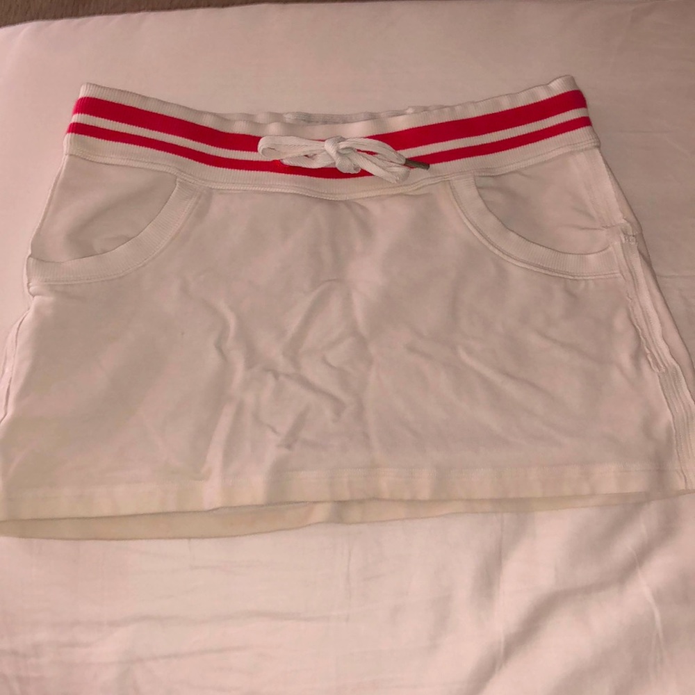 Lululemon White and pink skirt - size 6